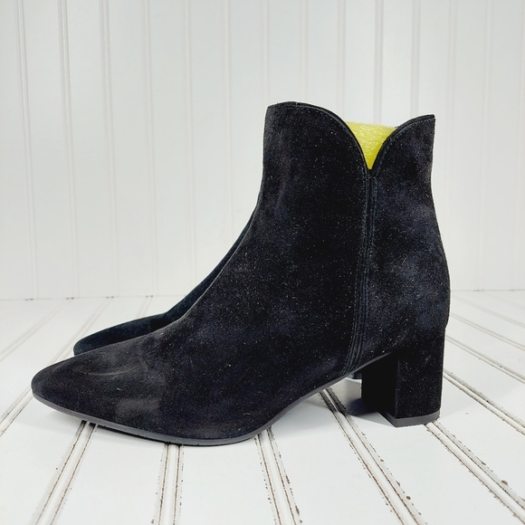 Aquatalia Black Suede Notched Block Heel Side Zip Ankle Boots M492 - Picture 1 of 12